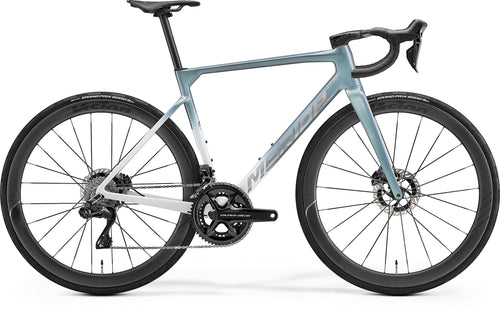 2027 Merida Scultura Team Road Bike In White Fade Blue