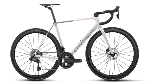 Orbea ORCA M20i TEAM Road Bike in Iris White (Gloss) - Lilac (Matt), side view