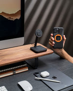Quad Lock MAG Dual Desktop Wireless Mount Charger