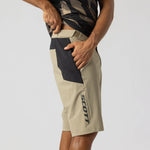SCOTT Vertic LT w/pad Men's Shorts in Sapling Green, view 3