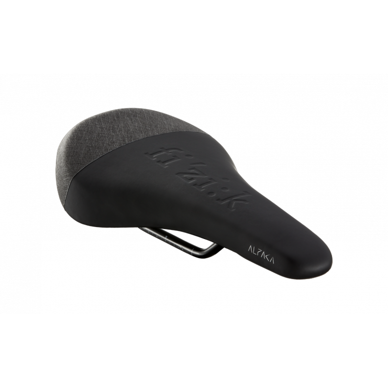 Fizik Gravita Alpaca X5 + Tool Kit in Black