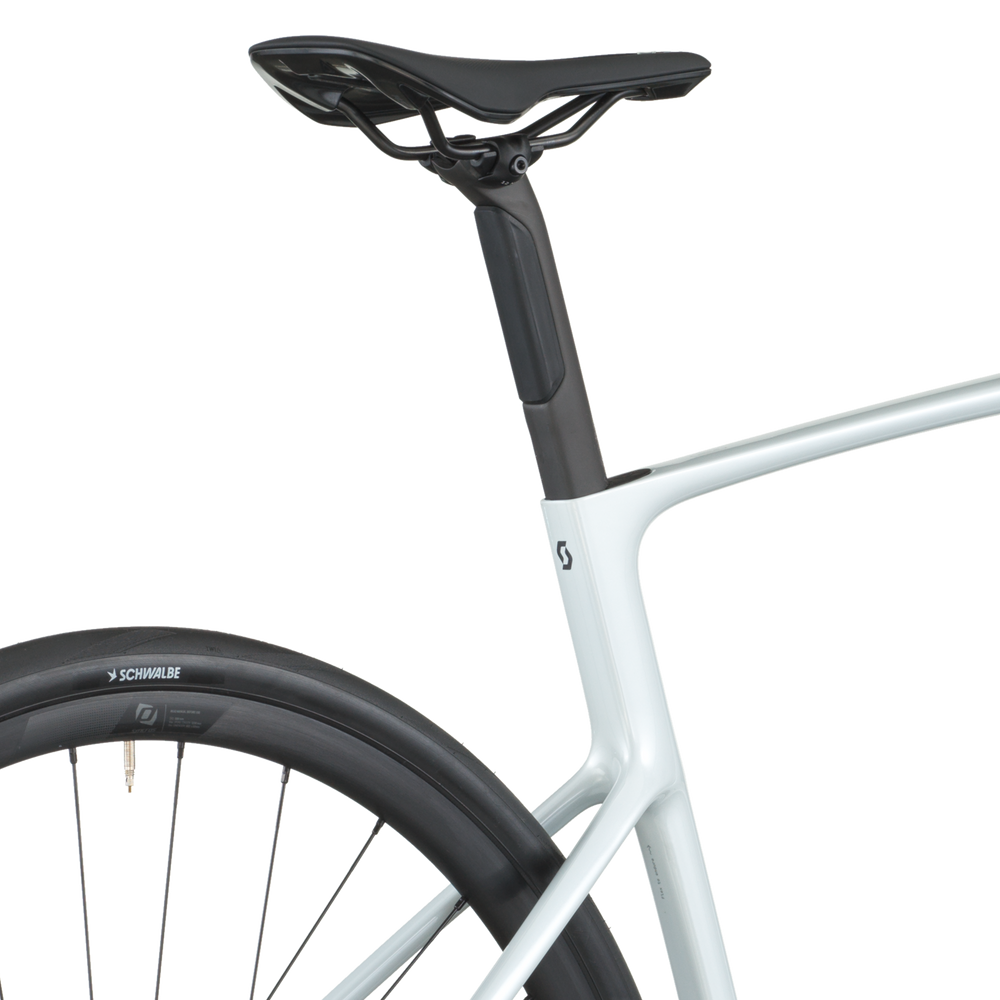 2026 Scott Addict 50 Road Bike In Cumulus White