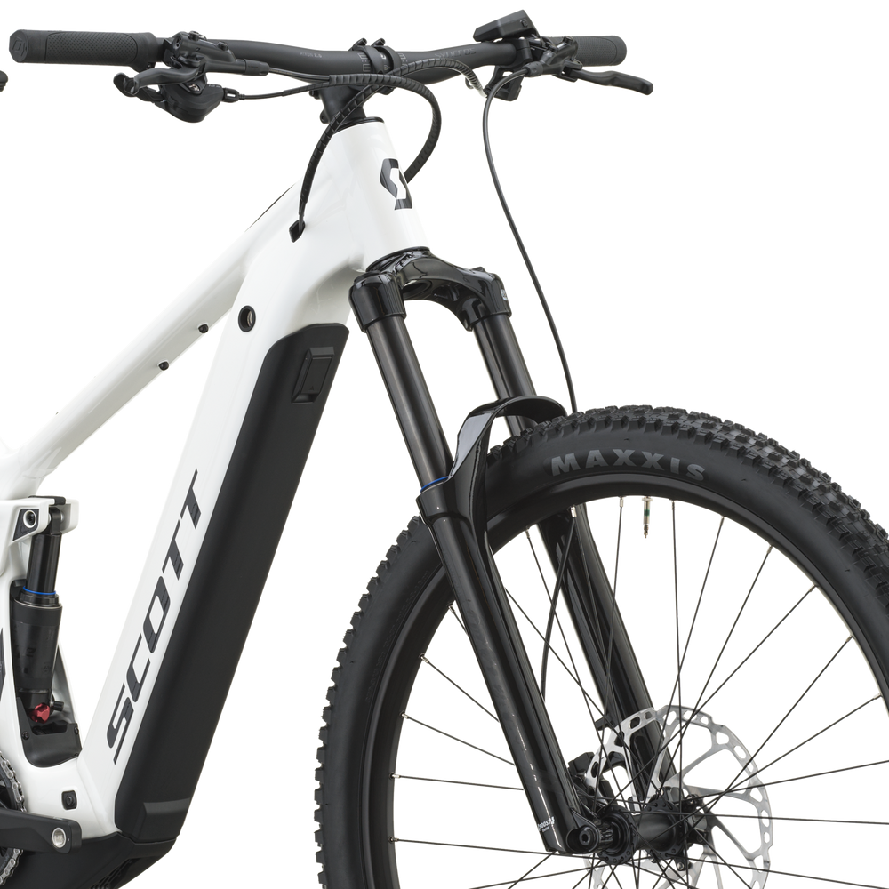 SCOTT Strike 40 in Pearl White, detail view