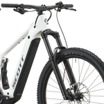 SCOTT Strike 40 in Pearl White, detail view