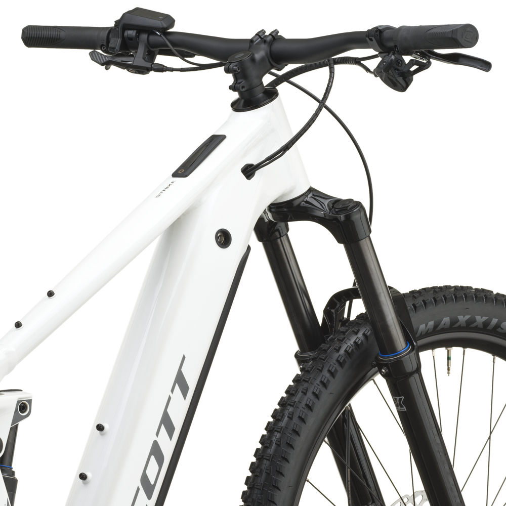 SCOTT Strike 40 in Pearl White, detail view