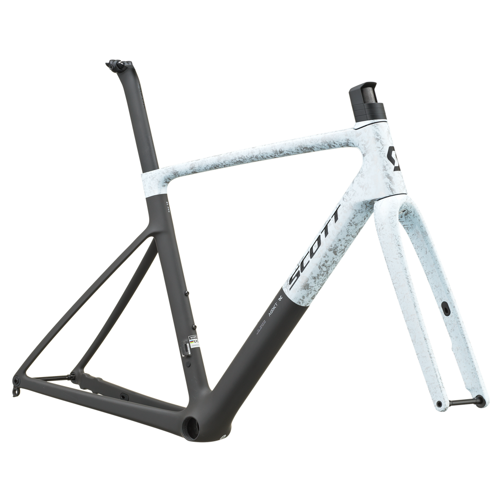 SCOTT Addict RC Pro in Rush White/Carbon Black, side view