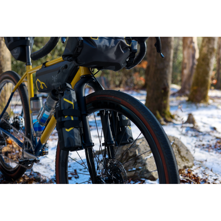 Cane Creek Invert Cargo Mount in Black