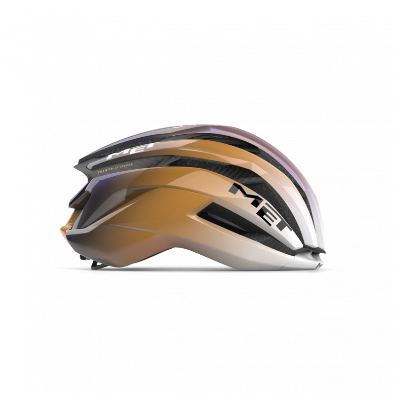 MET Trenta 3K Carbon Airframe in Team UAE ADQ