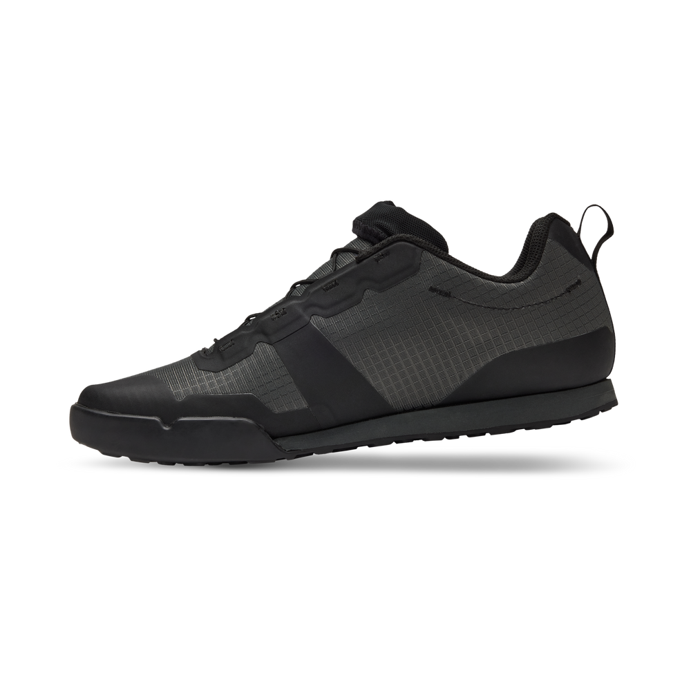 2026 GIRO Tracker Men's Cycling Shoes in Black-image-3
