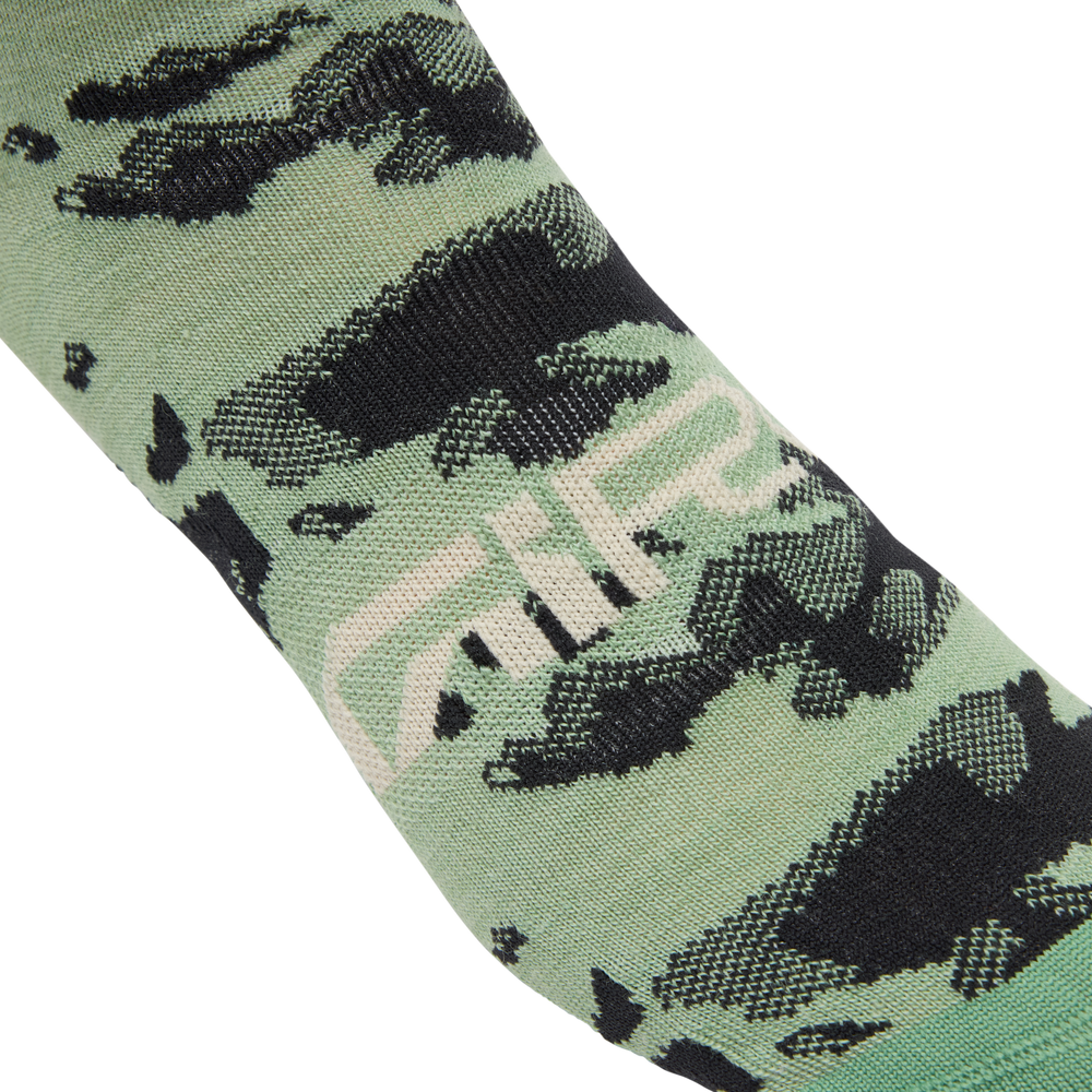 2026 GIRO Seasonal Merino Unisex Cycling Socks in Motion Green-image-3