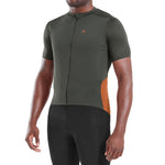 Altura Endurance Men's Short Sleeve Cycling Jersey in Carbon/Rust