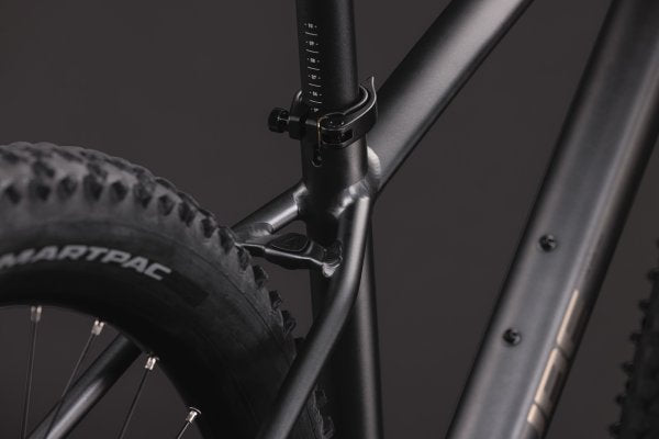 CUBE AIM SLX SLATEBLACK/CHROME Hardtail Mountain Bike