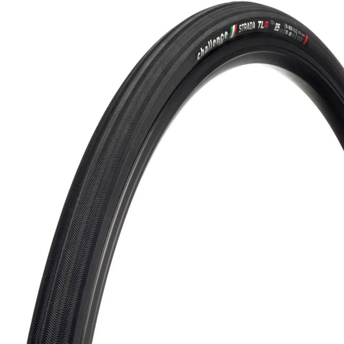 Challenge Strada Vulcanized Tubeless Ready Road Tyre in Black