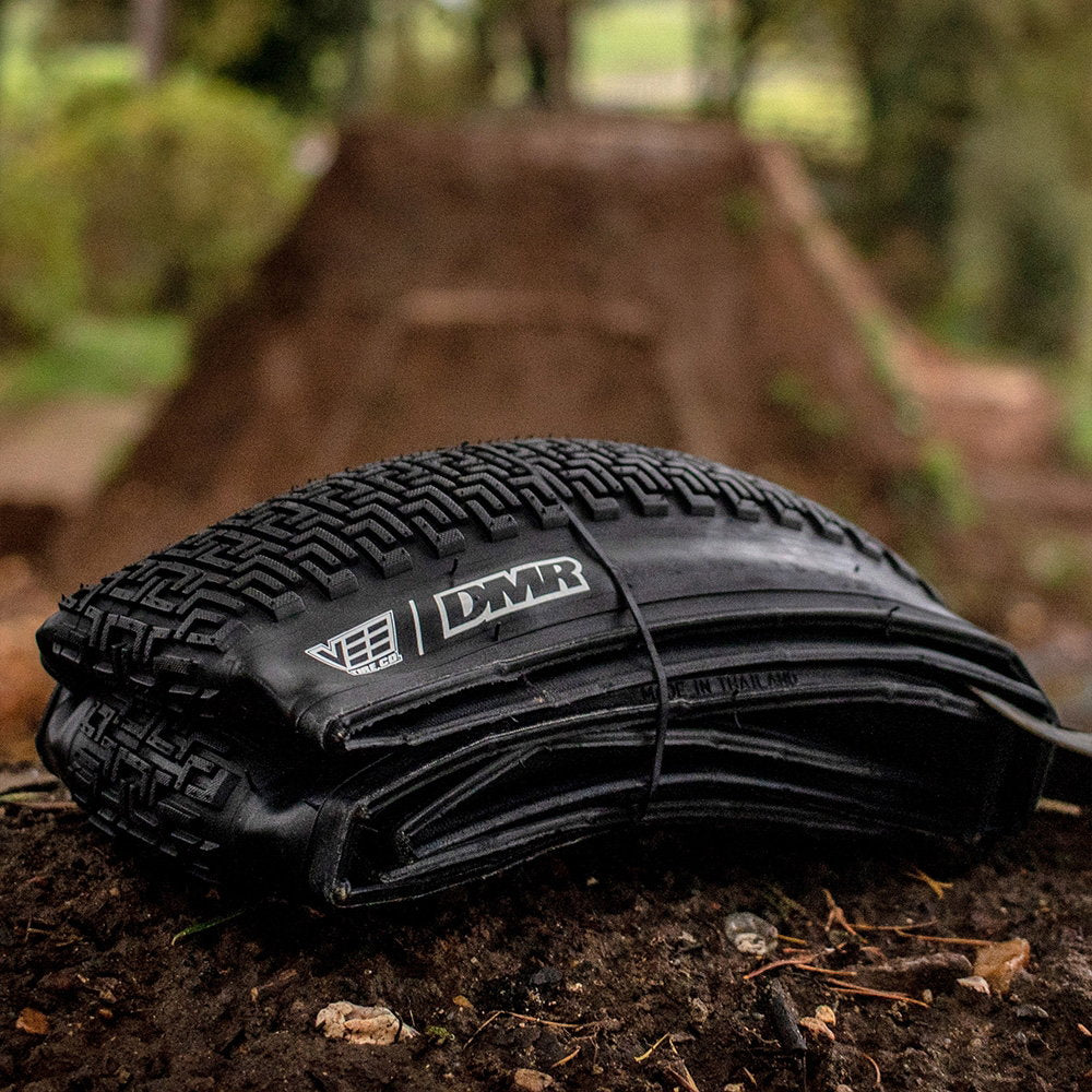 DMR Tyre Moto DJ 26x2.2 Folding Black