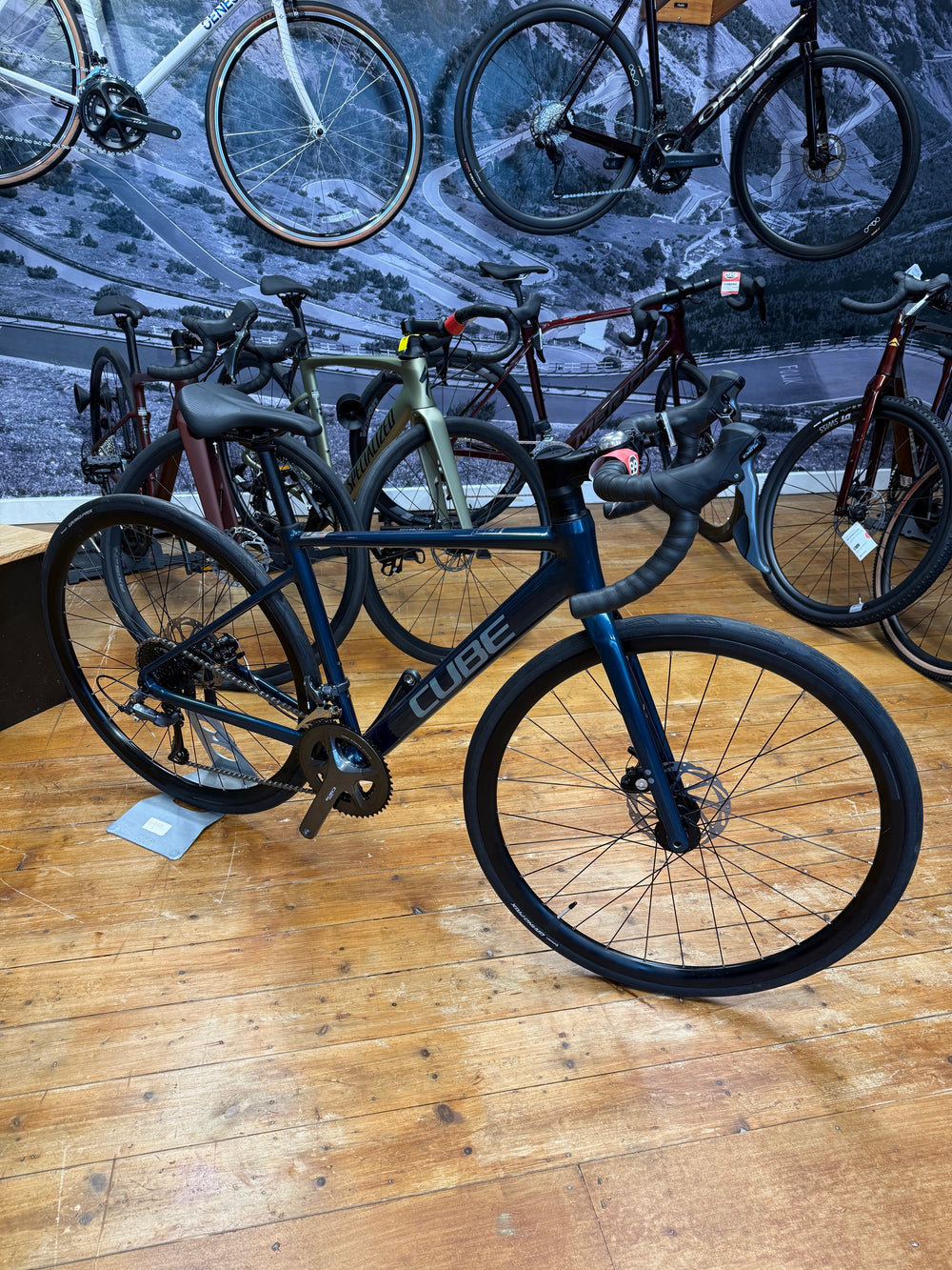 Ex-Display 2026 Cube Cube Attain Pro Road Bike In Nautica And Prism