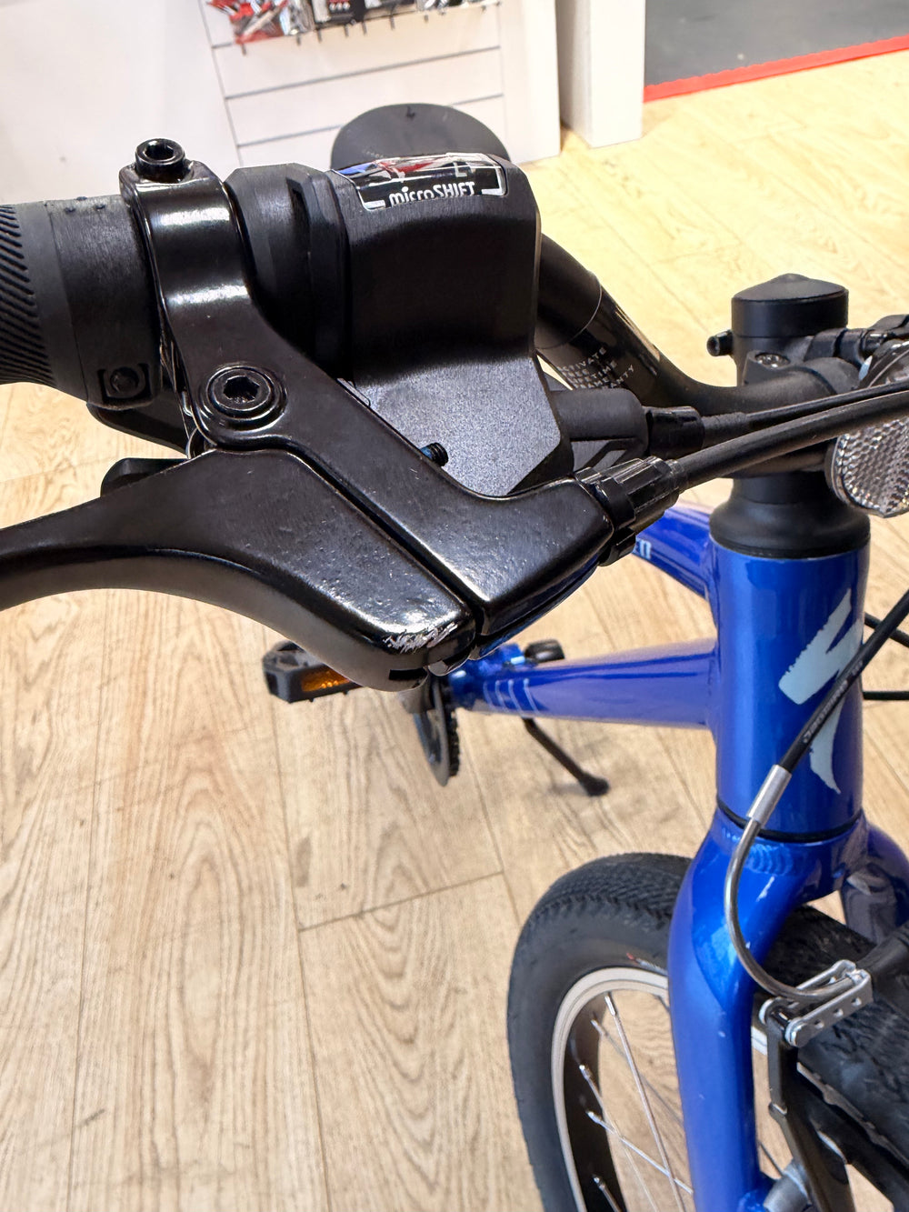 Ex-Display Specialized Jett 20 Inch Kids Bike in Blue