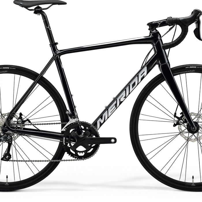 2024 Merida Scultura 200 Road Bike in Black