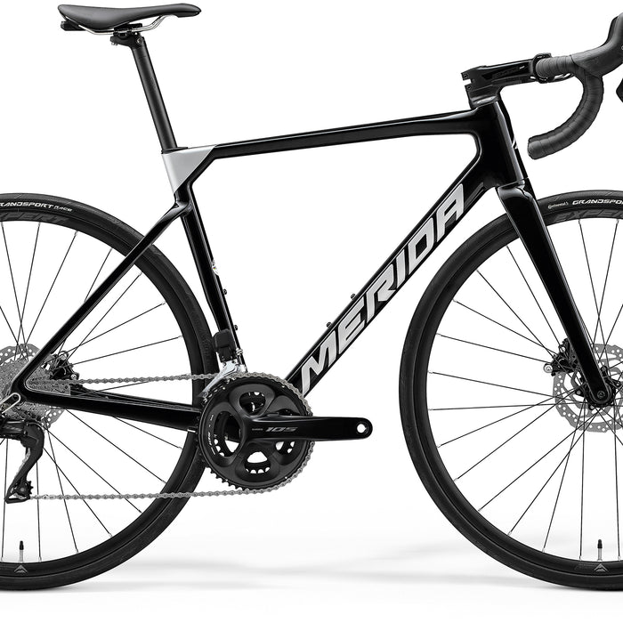 2023 Merida Scultura 6000 Di2 Road Bike in Black