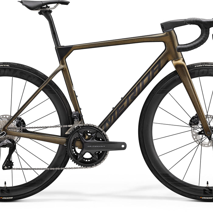2023 Merida Scultura 9000 Road Bike in Gold