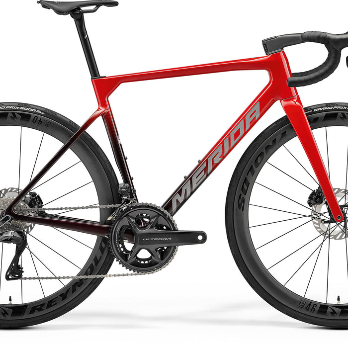 2026 Merida Scultura 9000 Road Bike in Passion Red