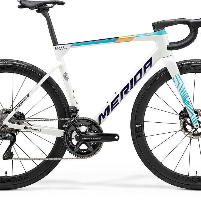 2025 Merida Scultura Team Road Bike in Teal