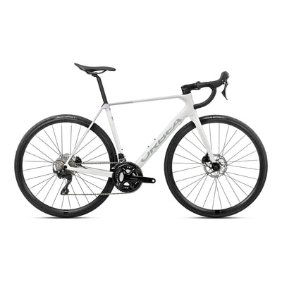 Orbea ORCA M30 Road Bike in Iris White (Gloss) - Lilac (Matt), side view