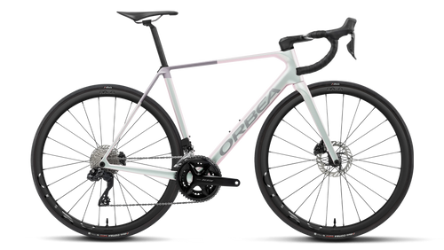 Orbea ORCA M35i Road Bike in Iris White (Gloss) - Lilac (Matt), side view