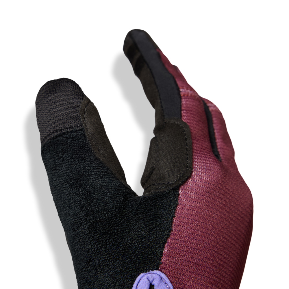 2026 GIRO LaDND Gel Women's Mountain Bike Gloves in Dark Maroon-image-3