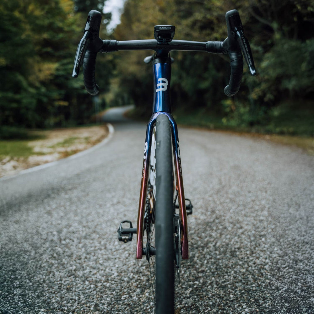 Basso SV Ultegra Di2/Cosmic S Road Bike Viola in Multi