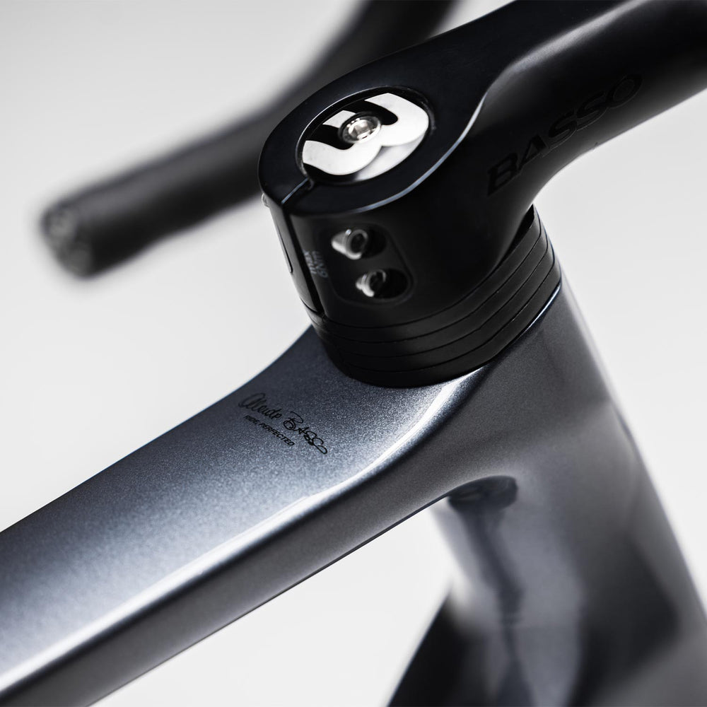 Basso Astra Carbon Road Bike 105 DI2/Cosmic S Cobalt Grey in Grey