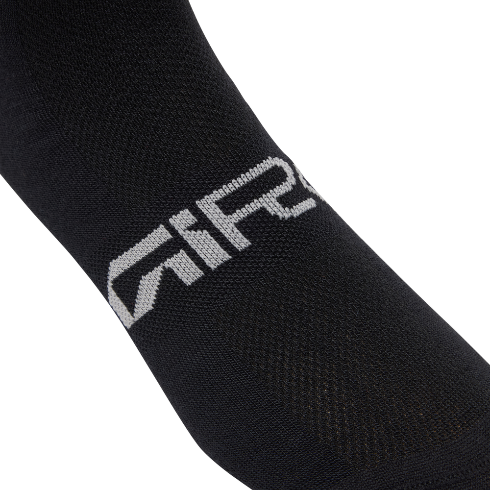 2026 GIRO Seasonal Merino Unisex Cycling Socks in Black/Grey-image-3