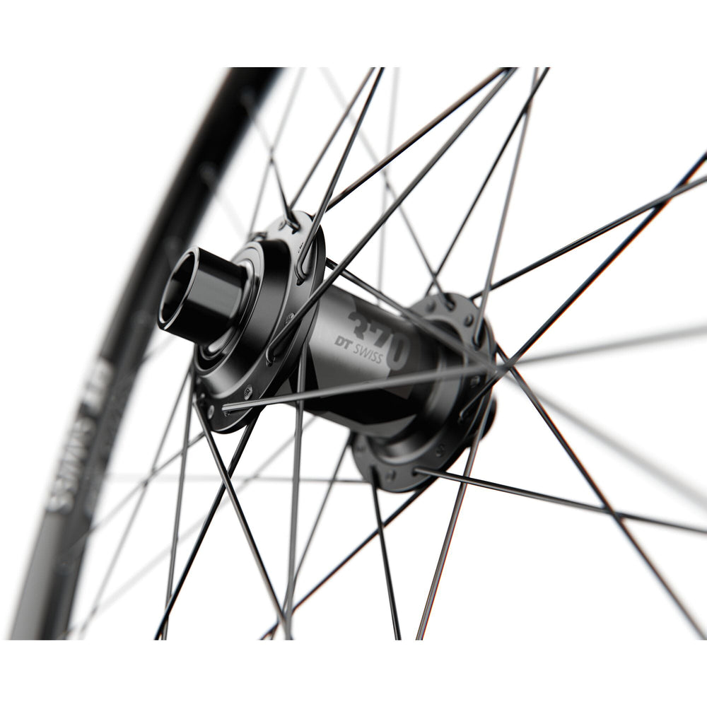 DT Swiss D 1900 wheel, 30 mm rim, 20 x 110 mm axle, 26 inch front
