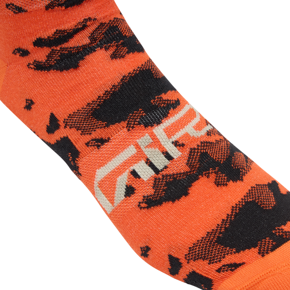 2026 GIRO Seasonal Merino Unisex Cycling Socks in Motion Orange-image-3
