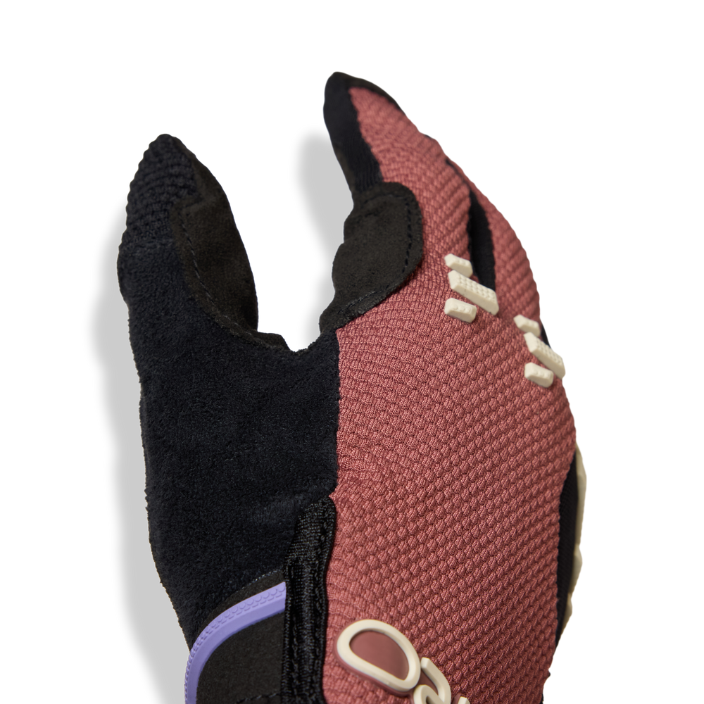 2026 GIRO Havoc W Women's Mountain Bike Gloves in Dark Maroon-image-3