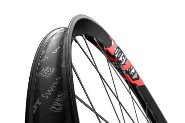 DT Swiss FR 1500 wheel, 30 mm rim, 110 x 15 mm BOOST axle, 27.5 inch front