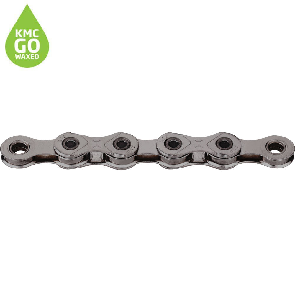 KMC X12 EPT Pre-Waxed Chain 126L in Silver