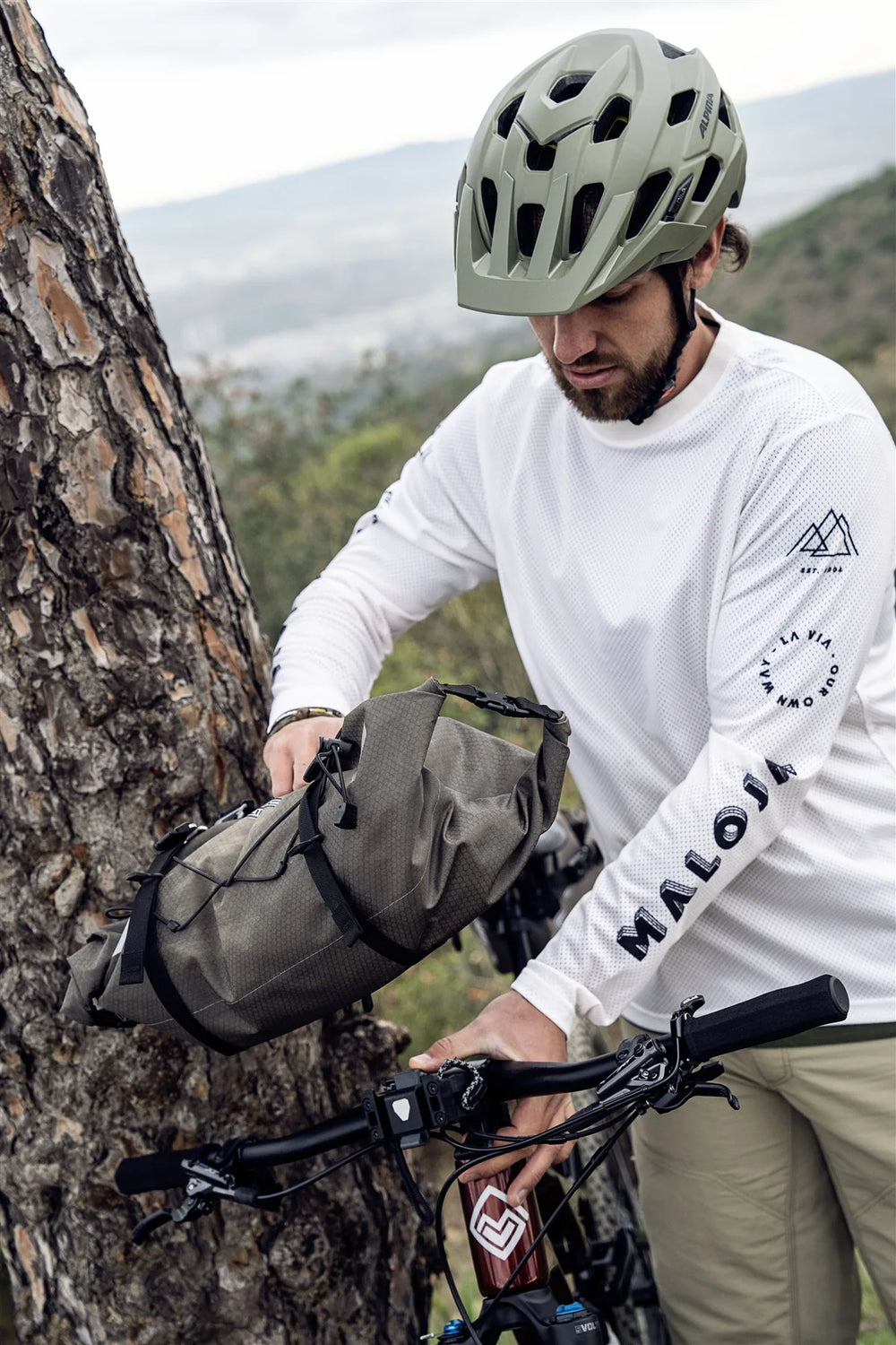 ORTLIEB Handlebar-Pack Flex Bikepacking 15L Bar Bag in Dark Sand