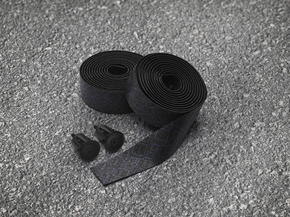 PRO Peaked Team Tape Black/Blue PU / 2.5mm