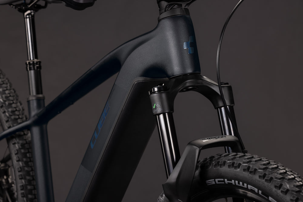 Cube Reaction Hybrid Pro 800 Electric Mountain Bike in Silverdust/Prism