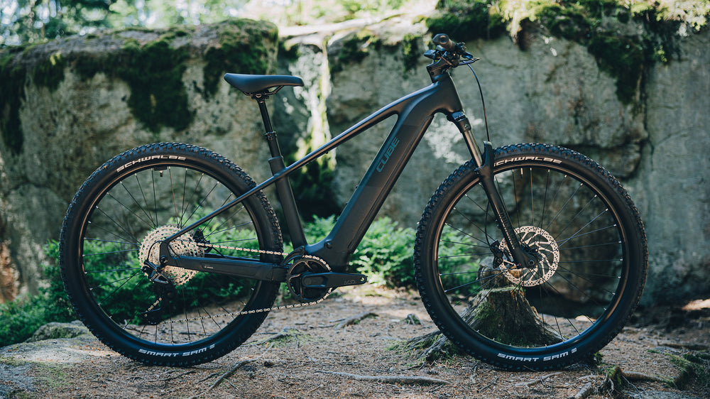 Cube Reaction Hybrid Pro 800 Electric Mountain Bike in Silverdust/Prism