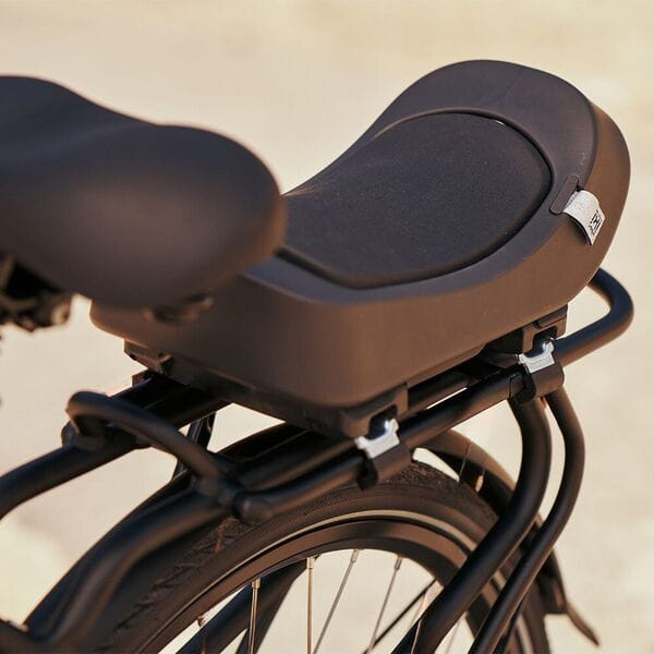 Urban Iki Junior Seat with Carrier Mount - Bincho Black / Bincho Black