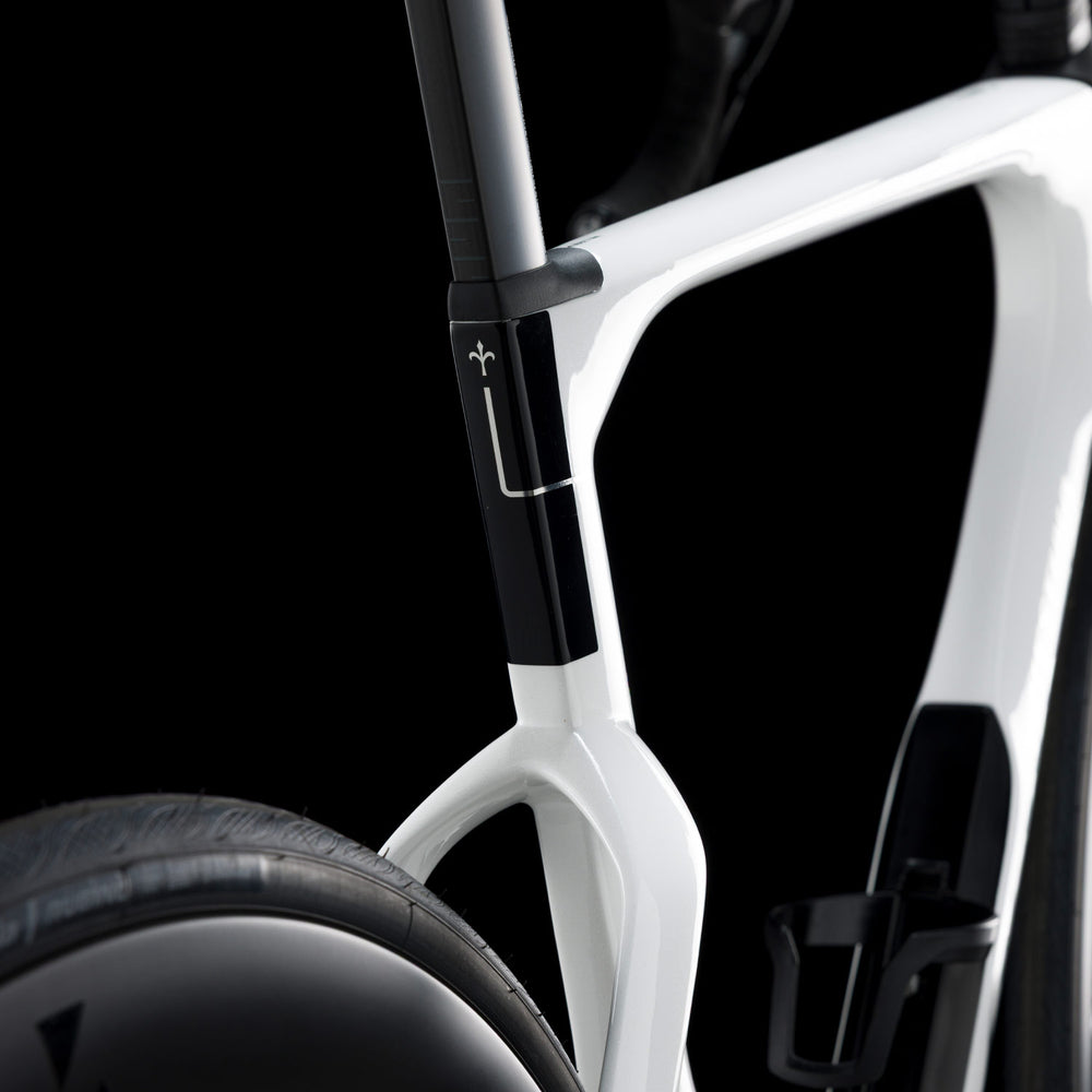 Wilier Filante SL ID2 105 Di2 Road Bike In Drive White