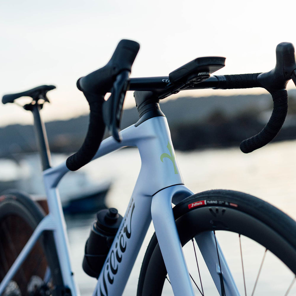 Wilier Rapida 105 Di2 Road Bike In Dusk Grey
