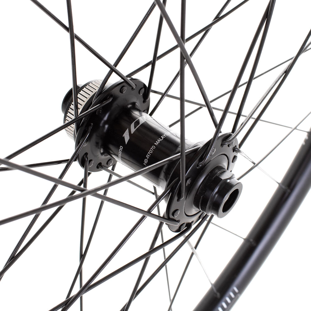 Gravel Front Wheel Shimano 105 CL Hub TA 100x12mm G 540 Rim TLR black 700c