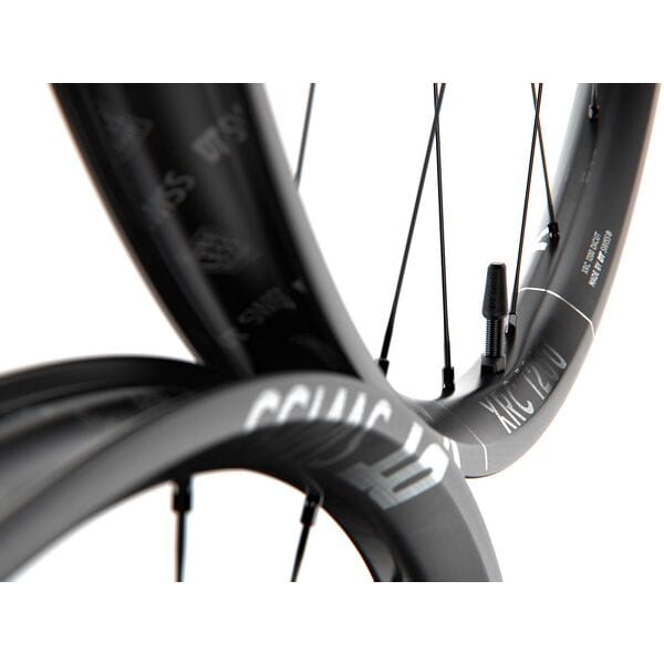 DT Swiss XRC 1200 wheel, 30 mm Carbon rim, BOOST axle, 29 inch front